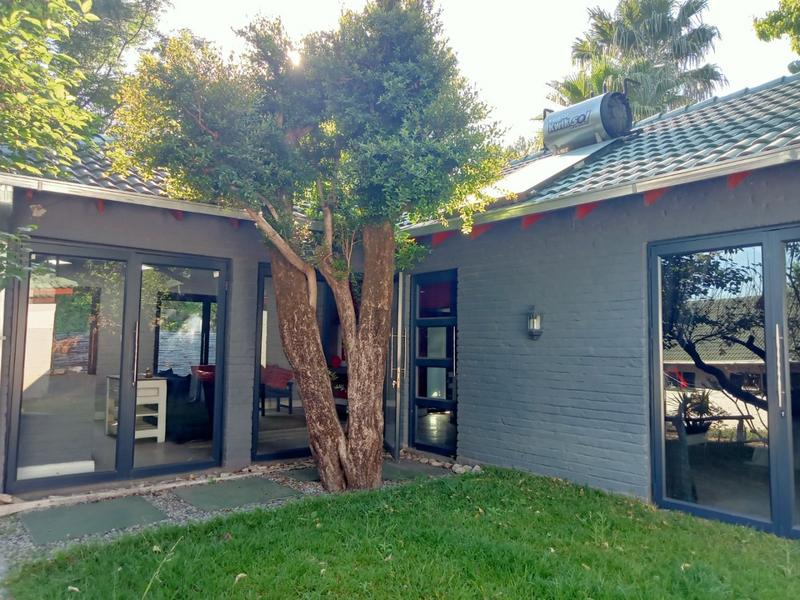 4 Bedroom Property for Sale in Kew Gauteng