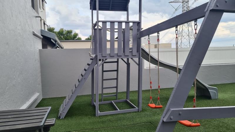 2 Bedroom Property for Sale in Morningside Gauteng