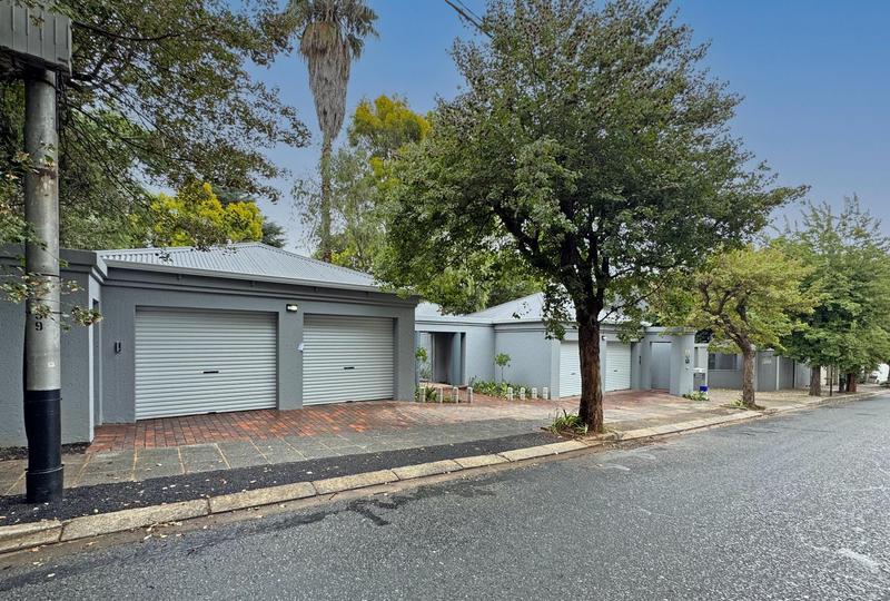 7 Bedroom Property for Sale in Orchards Gauteng