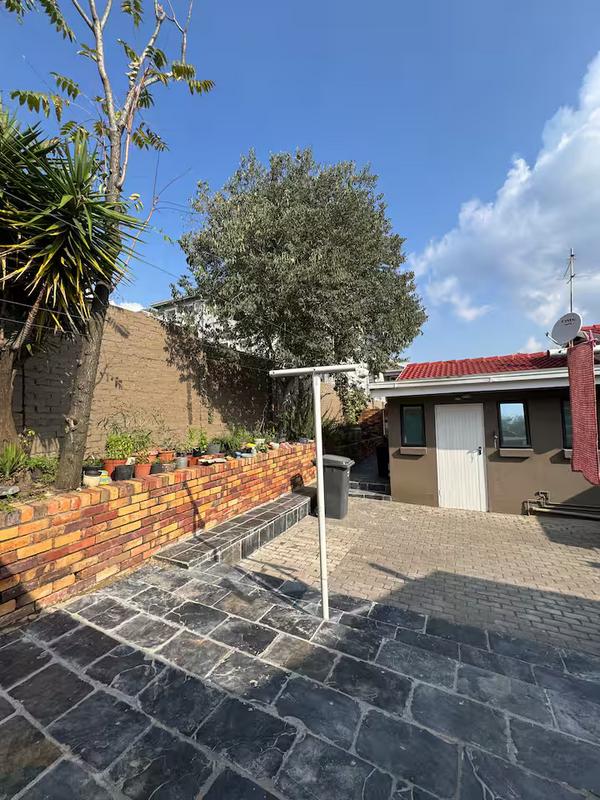 To Let 1 Bedroom Property for Rent in Ferndale Gauteng