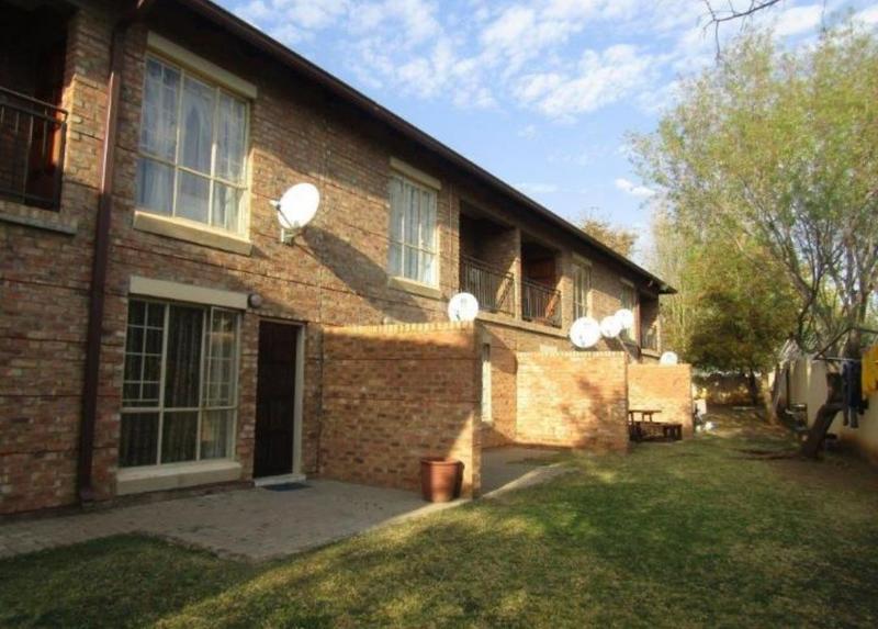To Let 1 Bedroom Property for Rent in Silver Lakes Gauteng