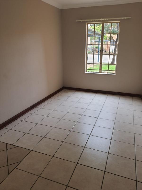 To Let 1 Bedroom Property for Rent in Silver Lakes Gauteng