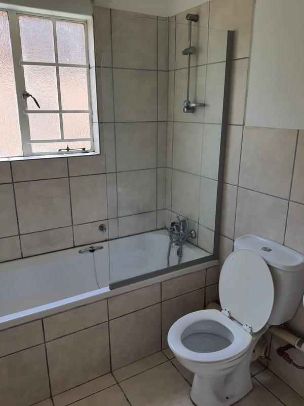 To Let 1 Bedroom Property for Rent in Silver Lakes Gauteng