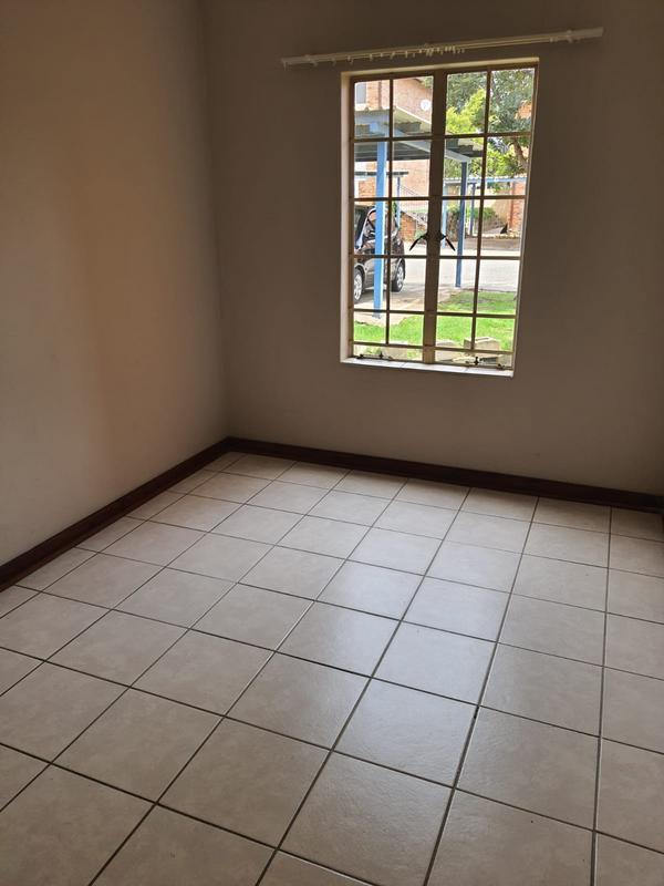 To Let 1 Bedroom Property for Rent in Silver Lakes Gauteng