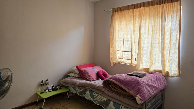 2 Bedroom Property for Sale in Annlin-wes Gauteng