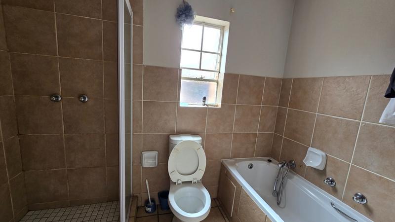 2 Bedroom Property for Sale in Annlin-wes Gauteng