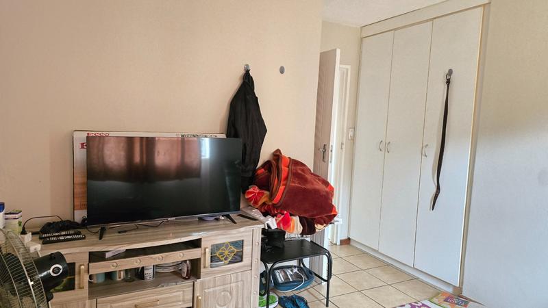 2 Bedroom Property for Sale in Annlin-wes Gauteng