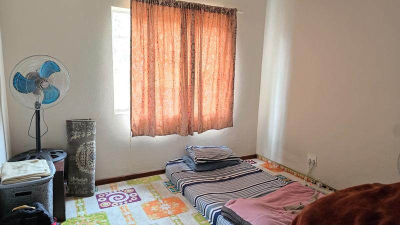 2 Bedroom Property for Sale in Annlin-wes Gauteng