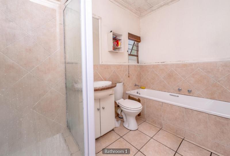 1 Bedroom Property for Sale in River Club Gauteng