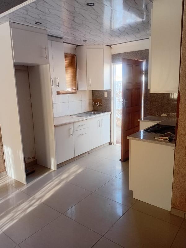 2 Bedroom Property for Sale in Protea Glen Gauteng