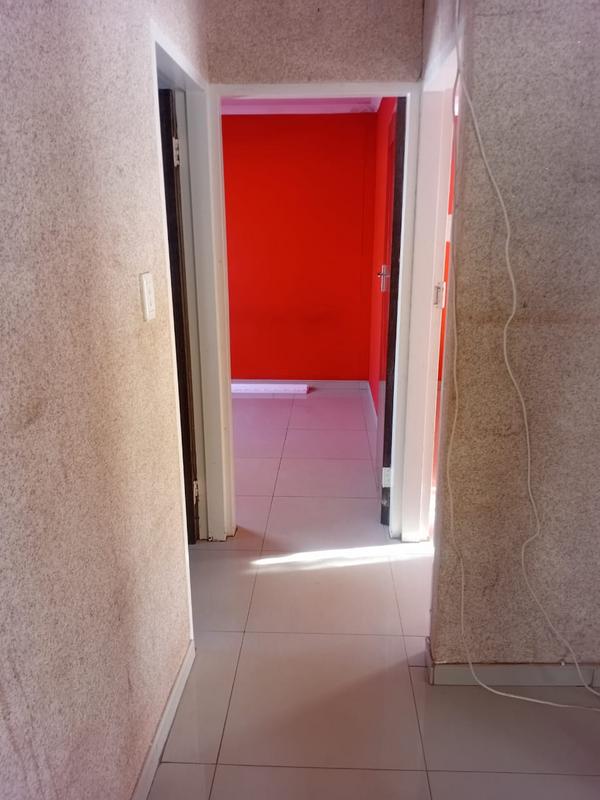 2 Bedroom Property for Sale in Protea Glen Gauteng