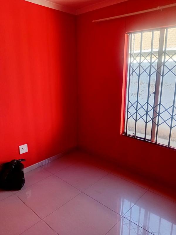2 Bedroom Property for Sale in Protea Glen Gauteng