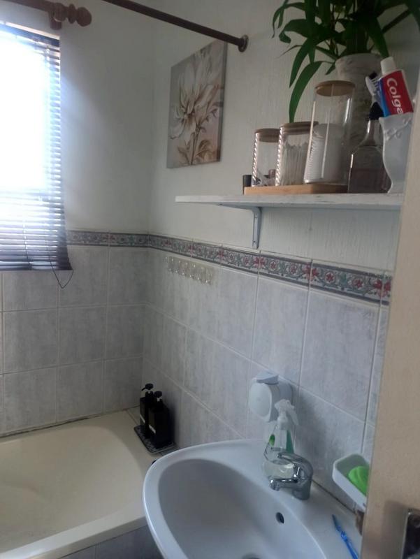 2 Bedroom Property for Sale in Suideroord Gauteng
