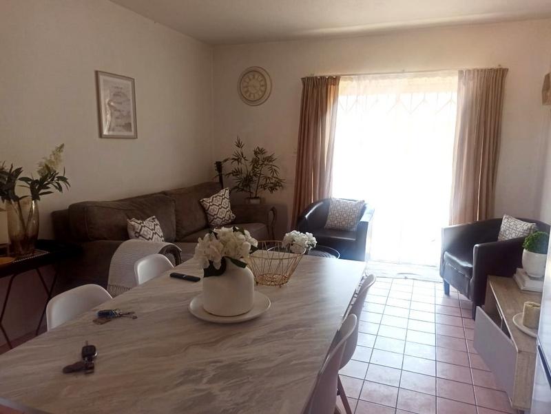 2 Bedroom Property for Sale in Suideroord Gauteng