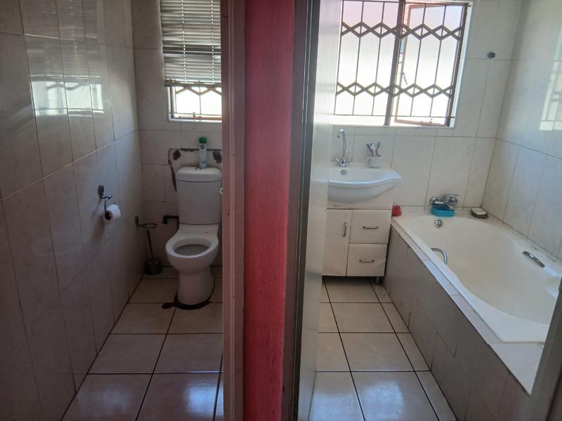 3 Bedroom Property for Sale in Vosloorus Gauteng