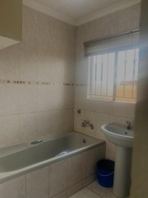 3 Bedroom Property for Sale in Vosloorus Gauteng
