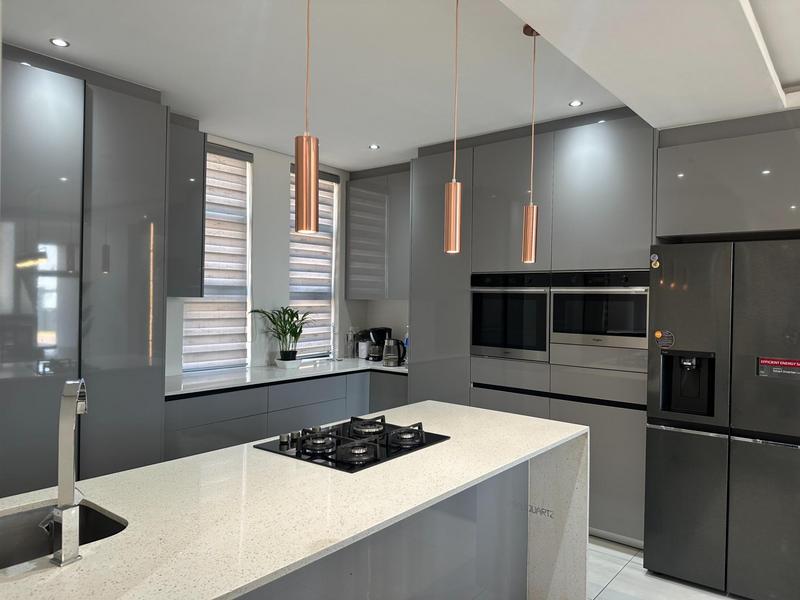 To Let 4 Bedroom Property for Rent in Louwlardia Gauteng