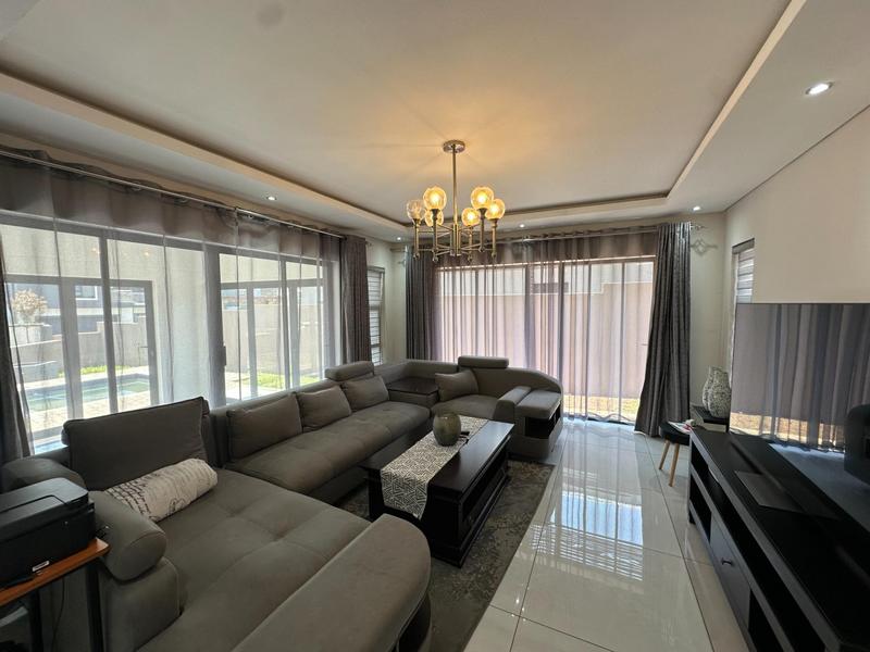 To Let 4 Bedroom Property for Rent in Louwlardia Gauteng