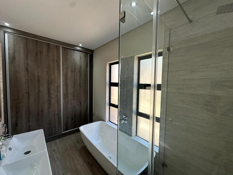 To Let 4 Bedroom Property for Rent in Louwlardia Gauteng