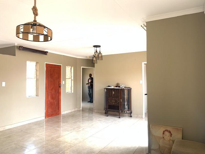 2 Bedroom Property for Sale in Halfway Gardens Gauteng