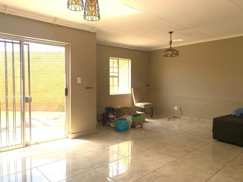 2 Bedroom Property for Sale in Halfway Gardens Gauteng