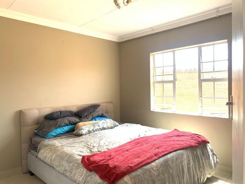 2 Bedroom Property for Sale in Halfway Gardens Gauteng