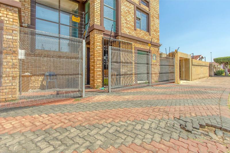 15 Bedroom Property for Sale in Pimville Zone 7 Gauteng