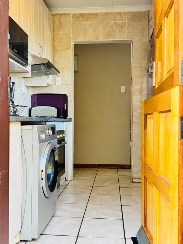 3 Bedroom Property for Sale in Dawn Park Gauteng