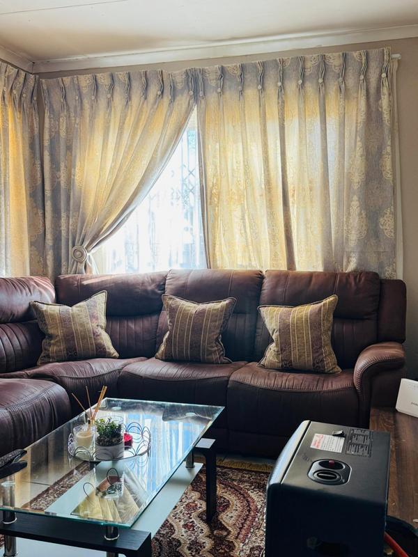 3 Bedroom Property for Sale in Dawn Park Gauteng