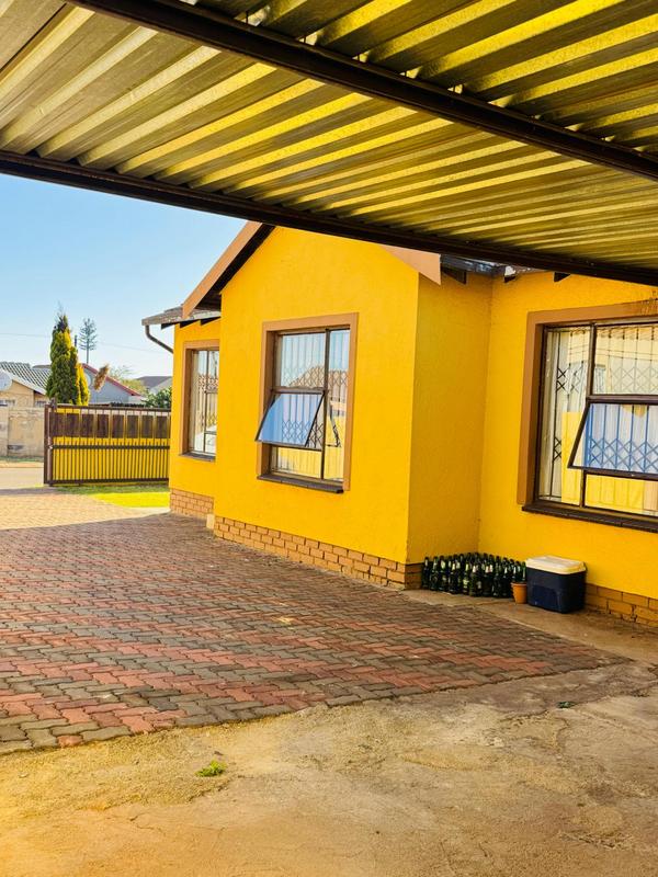3 Bedroom Property for Sale in Dawn Park Gauteng