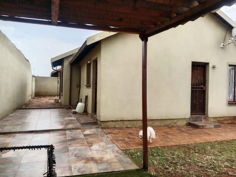 3 Bedroom Property for Sale in Vosloorus Ext 2 Gauteng