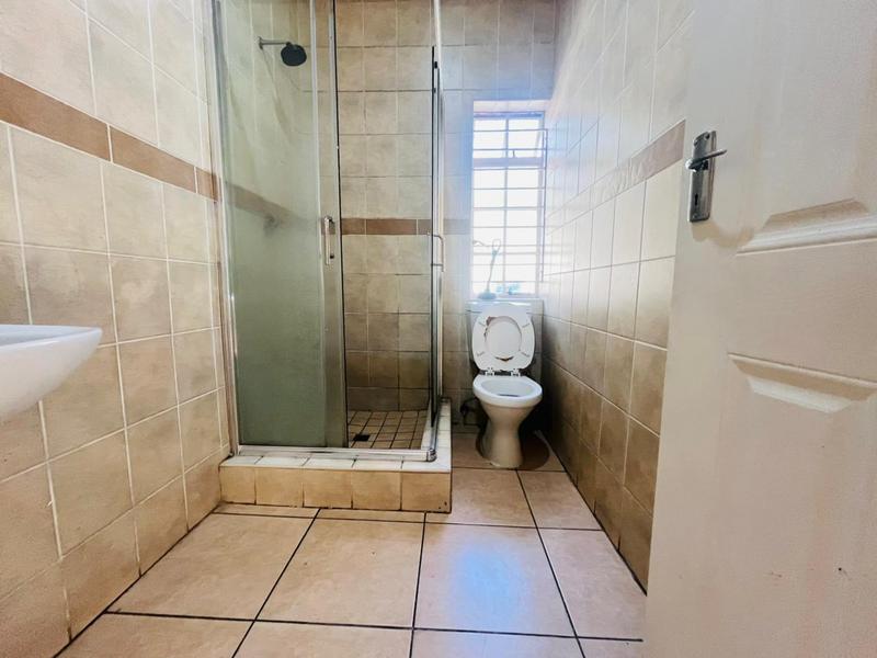 14 Bedroom Property for Sale in Brixton Gauteng