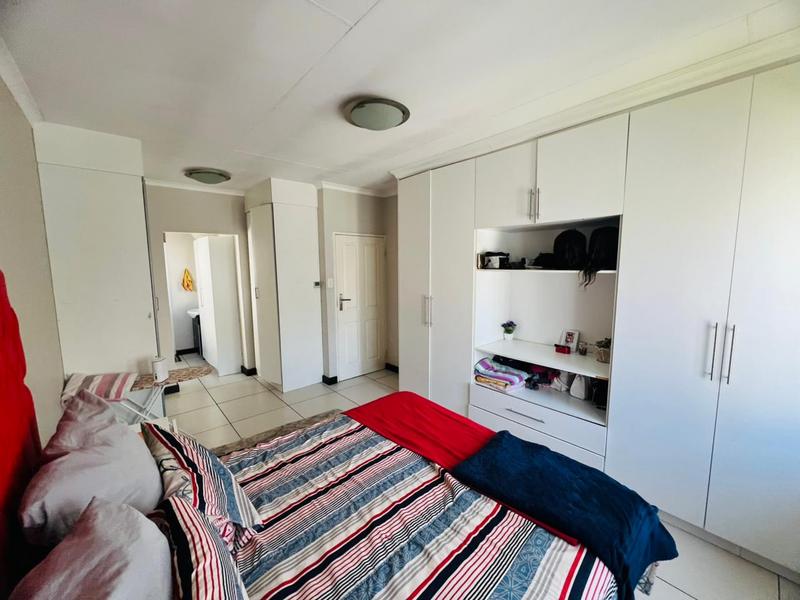 3 Bedroom Property for Sale in Halfway Gardens Gauteng