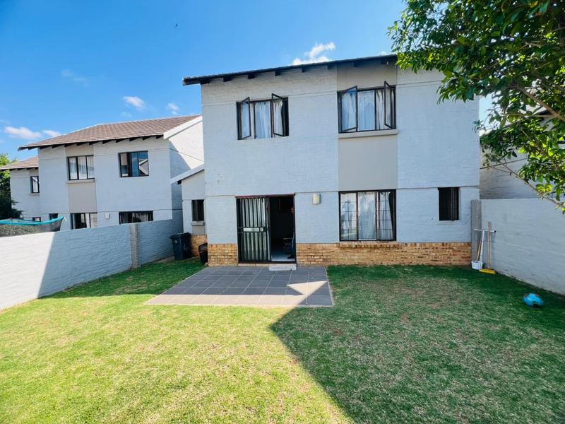 3 Bedroom Property for Sale in Halfway Gardens Gauteng