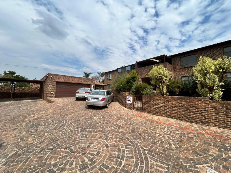 3 Bedroom Property for Sale in North Riding Gauteng