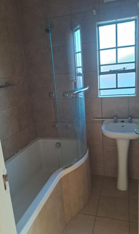 3 Bedroom Property for Sale in Thatch Hill Estate Gauteng