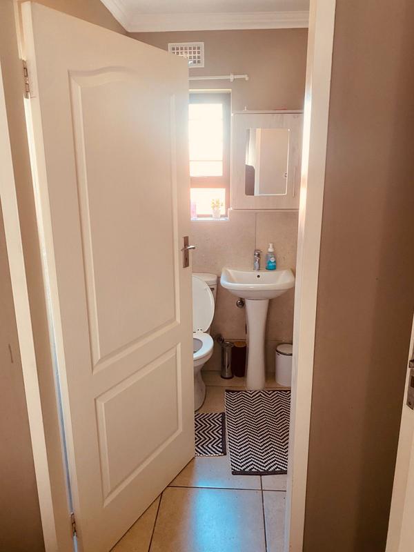 To Let 2 Bedroom Property for Rent in Amberfield Gauteng