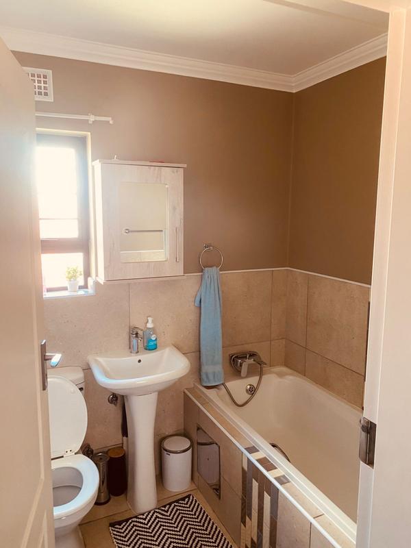 To Let 2 Bedroom Property for Rent in Amberfield Gauteng