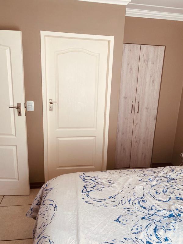 To Let 2 Bedroom Property for Rent in Amberfield Gauteng