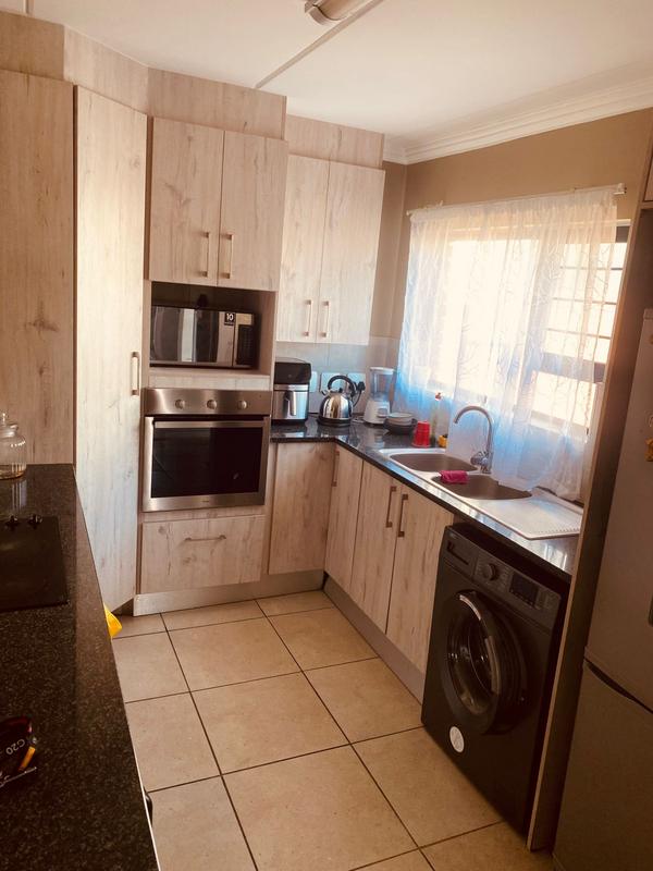 To Let 2 Bedroom Property for Rent in Amberfield Gauteng