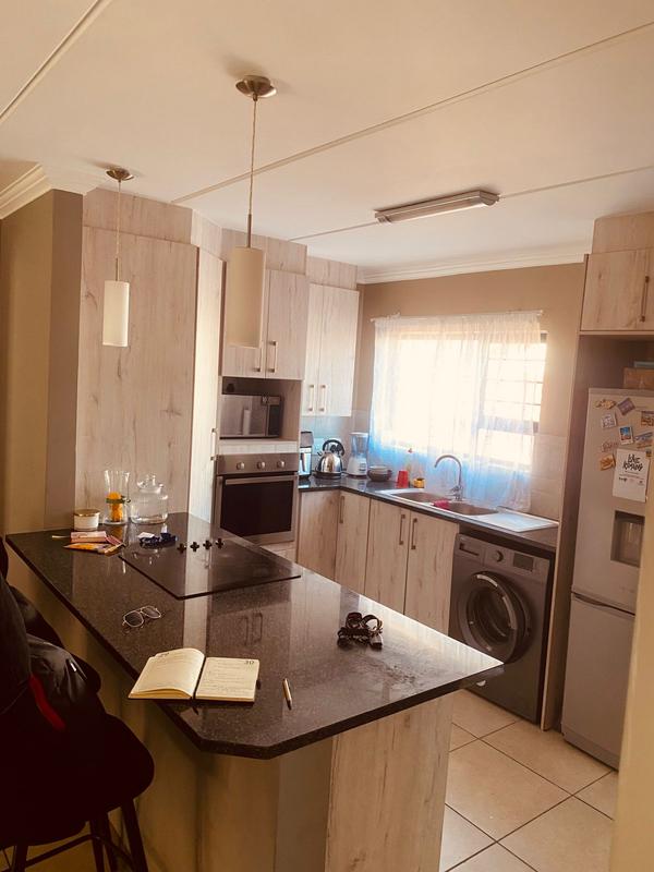 To Let 2 Bedroom Property for Rent in Amberfield Gauteng