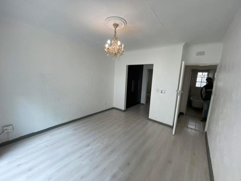 2 Bedroom Property for Sale in Sandown Gauteng