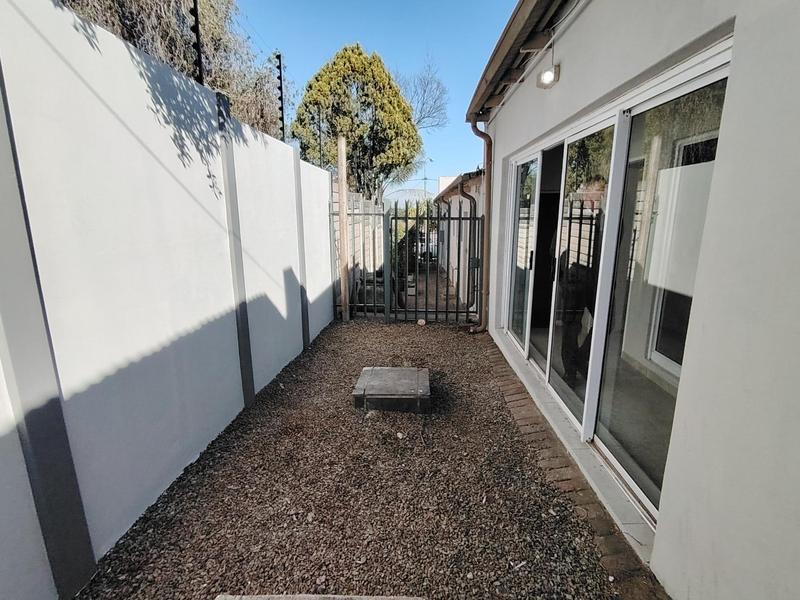 To Let commercial Property for Rent in Lyttelton Manor Gauteng