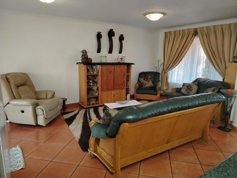 To Let 4 Bedroom Property for Rent in Rooihuiskraal North Gauteng