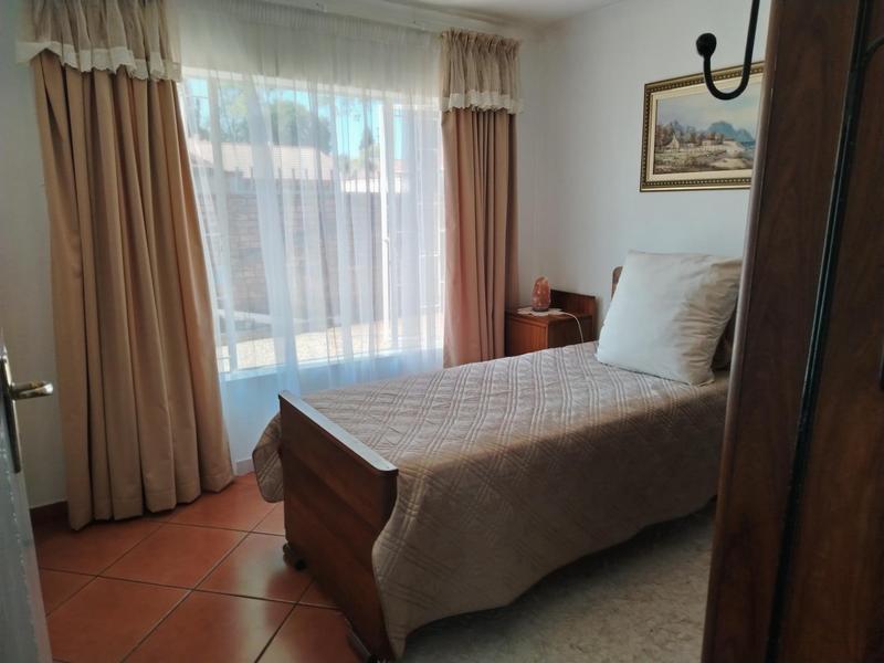 To Let 4 Bedroom Property for Rent in Rooihuiskraal North Gauteng