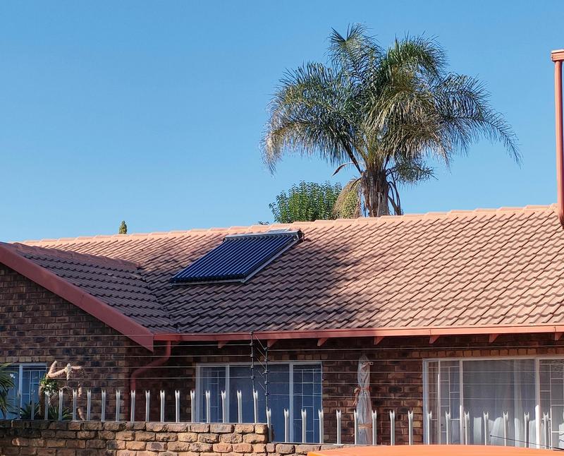 To Let 4 Bedroom Property for Rent in Rooihuiskraal North Gauteng