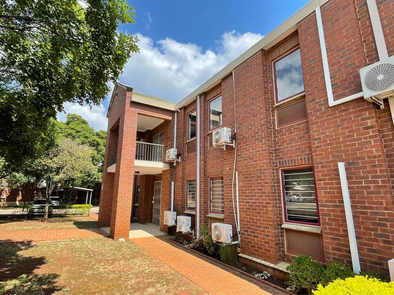 Commercial Property for Sale in Die Hoewes Gauteng