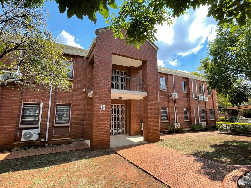 Commercial Property for Sale in Die Hoewes Gauteng