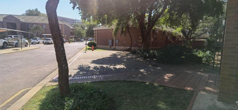 To Let commercial Property for Rent in Die Hoewes Gauteng