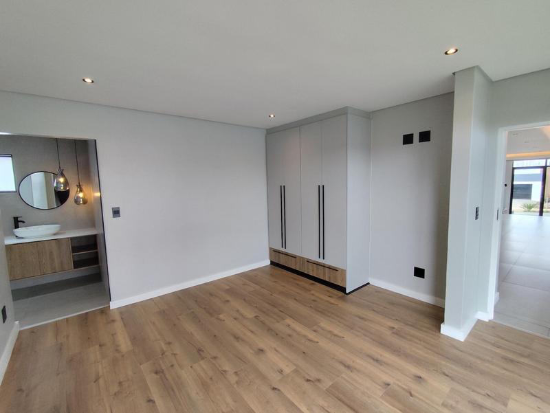 4 Bedroom Property for Sale in Midstream Estate Gauteng